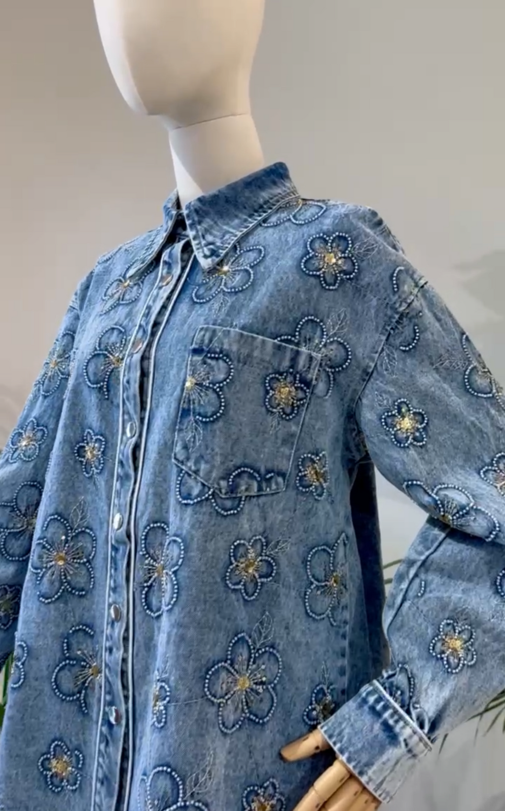 CONJUNTO JEEN CON PEDRERÍA FLORALES